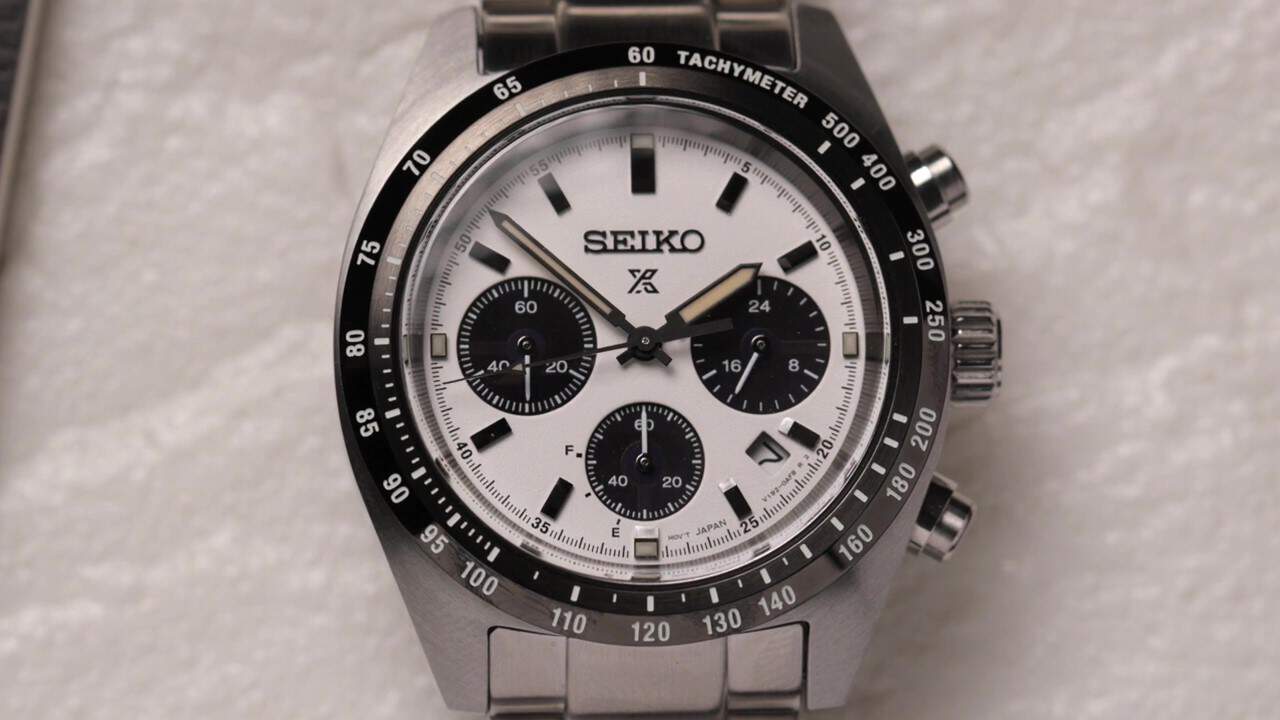 Close Up Of Watch Face Seiko SSC813 Review